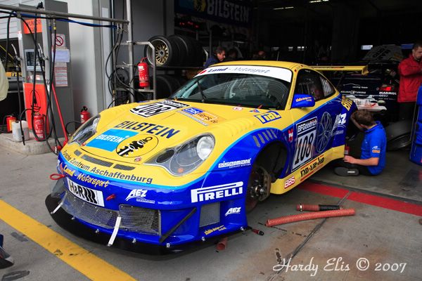 VLN 13-10-2007 02 Boxengasse 25