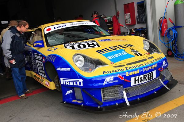 VLN 13-10-2007 02 Boxengasse 26