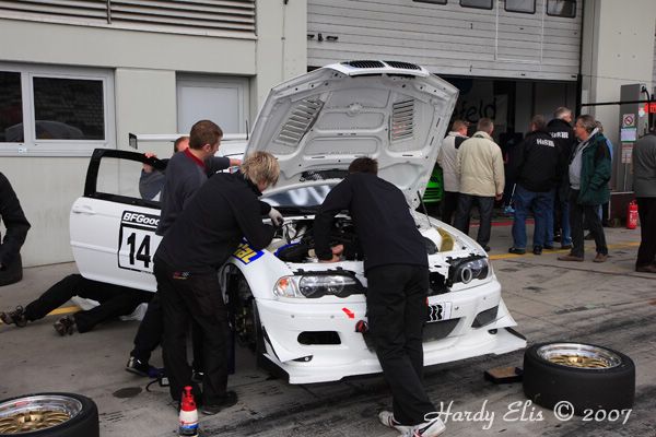 VLN 13-10-2007 02 Boxengasse 35