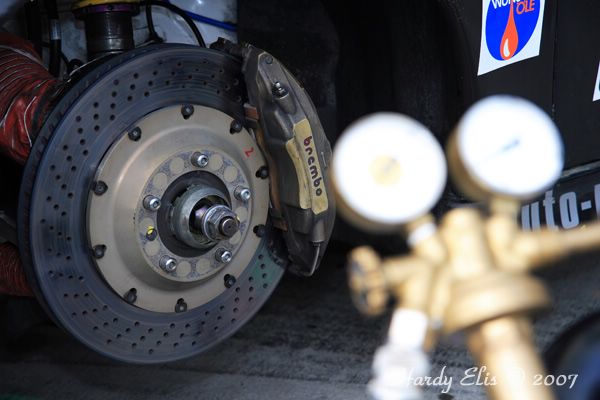 VLN 13-10-2007 02 Boxengasse 37