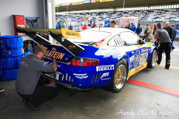 VLN 13-10-2007 02 Boxengasse 48