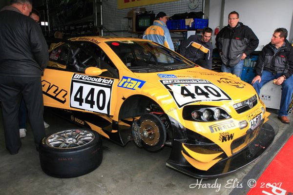 VLN 13-10-2007 02 Boxengasse 53