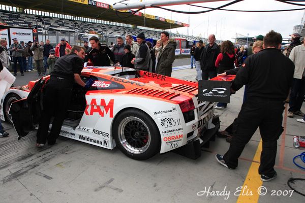 VLN 13-10-2007 02 Boxengasse 63