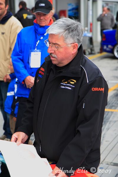 VLN 13-10-2007 02 Boxengasse 64