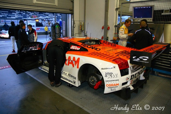 VLN 27-10-2007 01 Training Fahrerlager 003