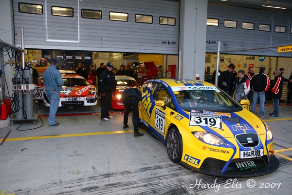 VLN 27-10-2007 01 Training Fahrerlager 008