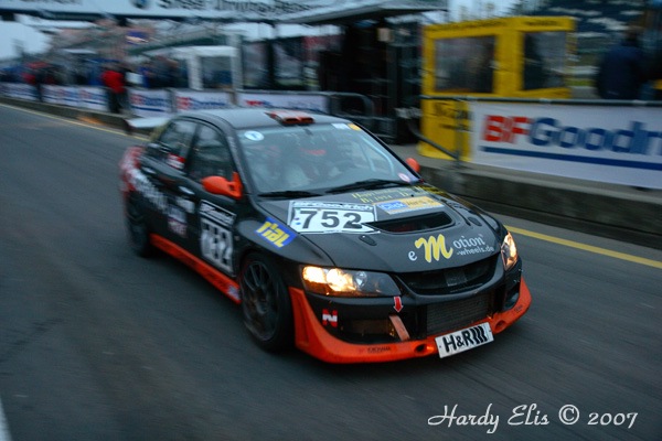 VLN 27-10-2007 01 Training Fahrerlager 010