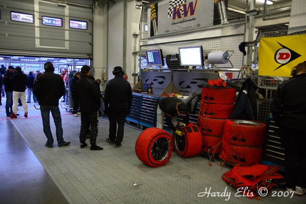 VLN 27-10-2007 01 Training Fahrerlager 028