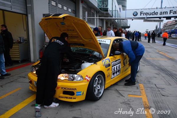 VLN 27-10-2007 01 Training Fahrerlager 031