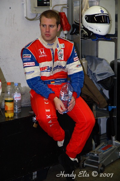 VLN 27-10-2007 01 Training Fahrerlager 056