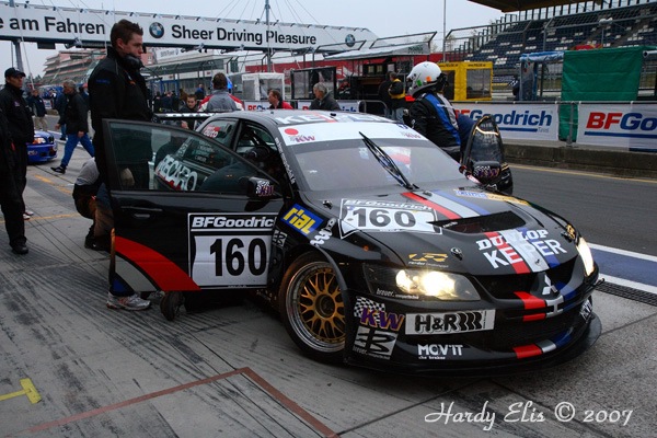 VLN 27-10-2007 01 Training Fahrerlager 057