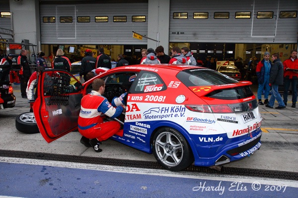 VLN 27-10-2007 01 Training Fahrerlager 065