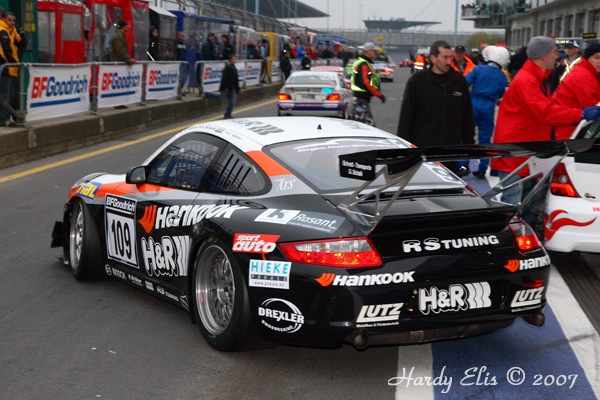 VLN 27-10-2007 01 Training Fahrerlager 075