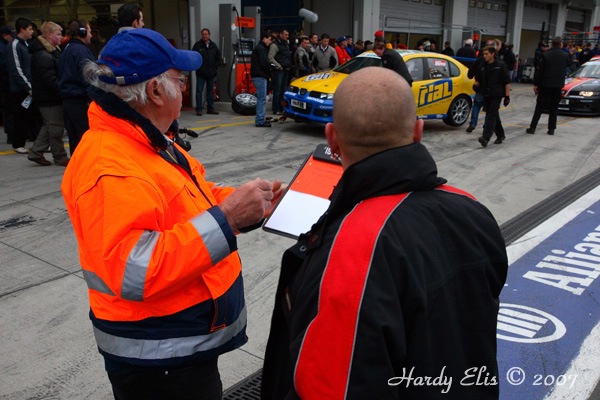 VLN 27-10-2007 01 Training Fahrerlager 079