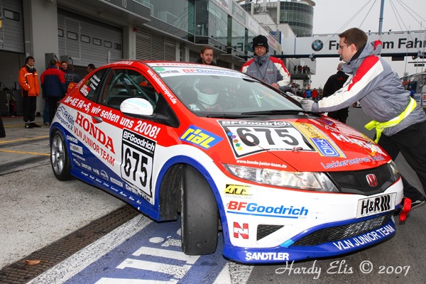 VLN 27-10-2007 01 Training Fahrerlager 150