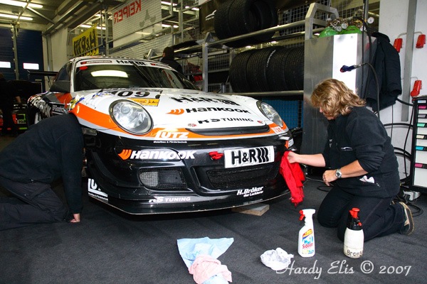 VLN 27-10-2007 01 Training Fahrerlager 190