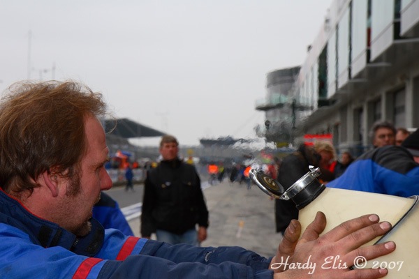 VLN 27-10-2007 04 Rennen Fahrerlager 04