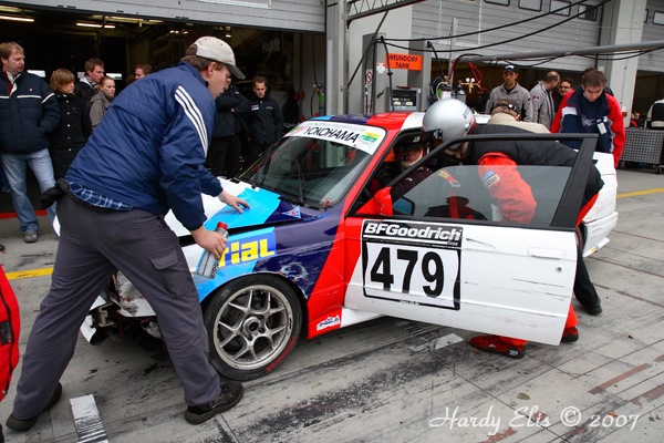 VLN 27-10-2007 04 Rennen Fahrerlager 13