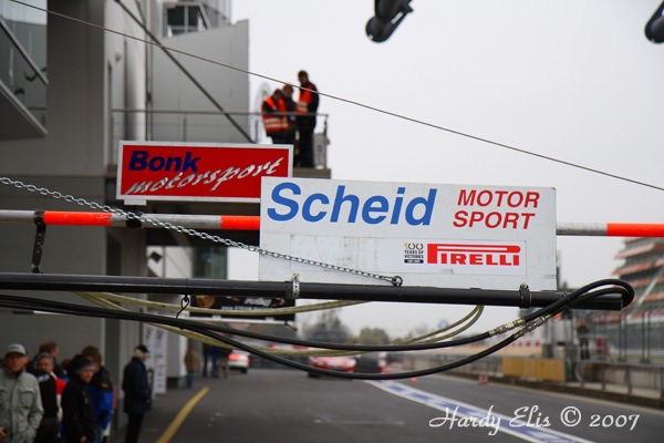 VLN 27-10-2007 04 Rennen Fahrerlager 19