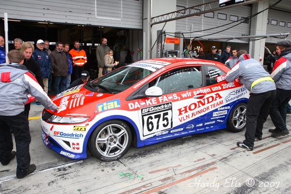 VLN 27-10-2007 04 Rennen Fahrerlager 32