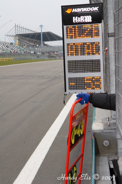 VLN 27-10-2007 04 Rennen Fahrerlager 34