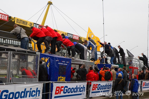 VLN 27-10-2007 04 Rennen Fahrerlager 36