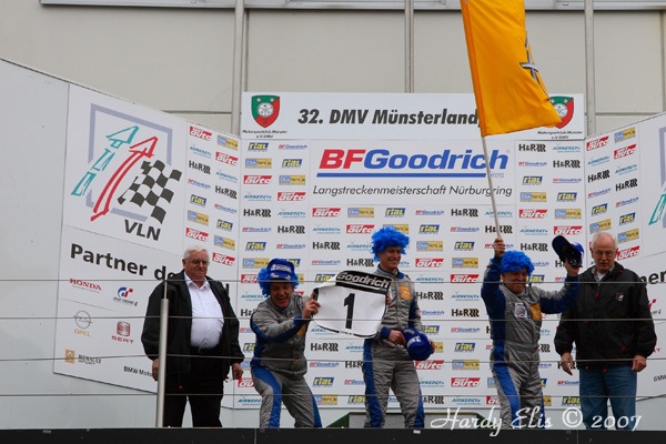 VLN 27-10-2007 05 Siegerehrung 03