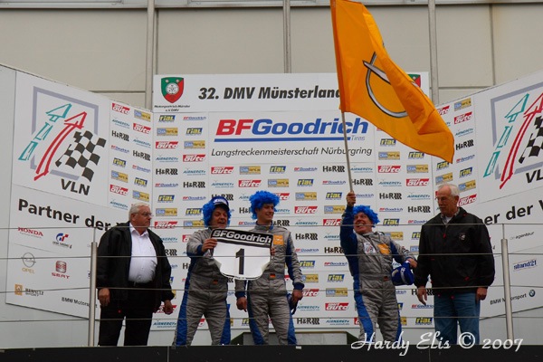 VLN 27-10-2007 05 Siegerehrung 04