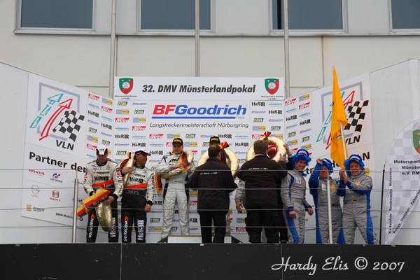 VLN 27-10-2007 05 Siegerehrung 07