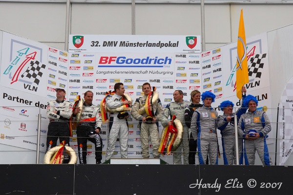 VLN 27-10-2007 05 Siegerehrung 09