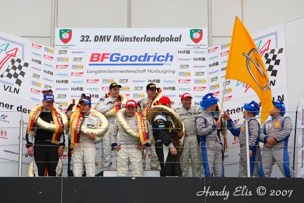 VLN 27-10-2007 05 Siegerehrung 10