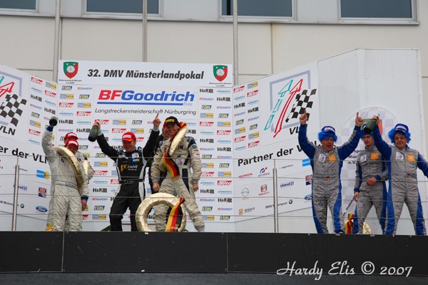 VLN 27-10-2007 05 Siegerehrung 17