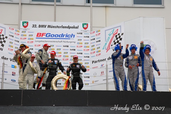 VLN 27-10-2007 05 Siegerehrung 18