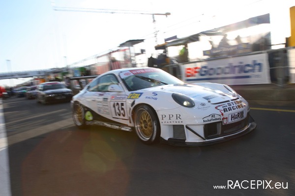 VLN 12-04-2008 01 Training Fahrerlager 003