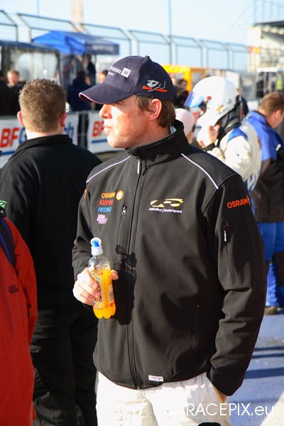 VLN 12-04-2008 01 Training Fahrerlager 015