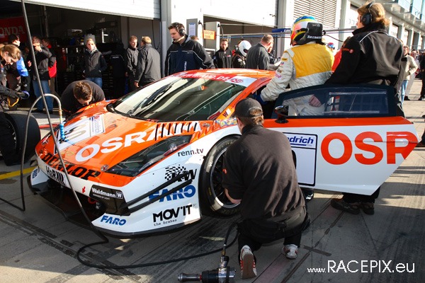 VLN 12-04-2008 01 Training Fahrerlager 016