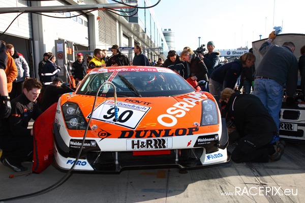 VLN 12-04-2008 01 Training Fahrerlager 029