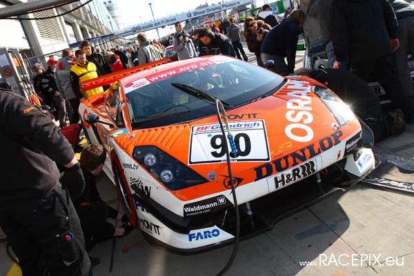 VLN 12-04-2008 01 Training Fahrerlager 030