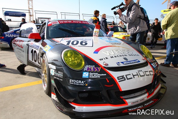 VLN 12-04-2008 01 Training Fahrerlager 031