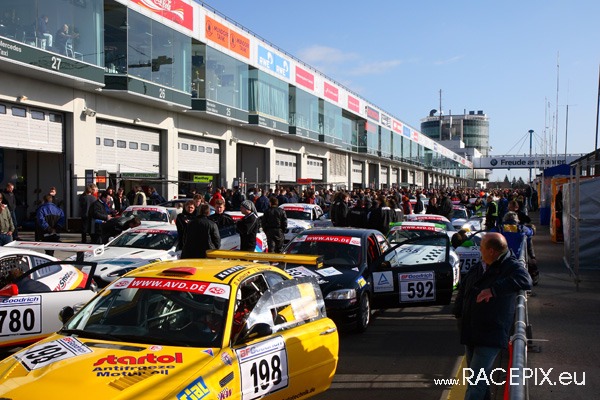 VLN 12-04-2008 01 Training Fahrerlager 042