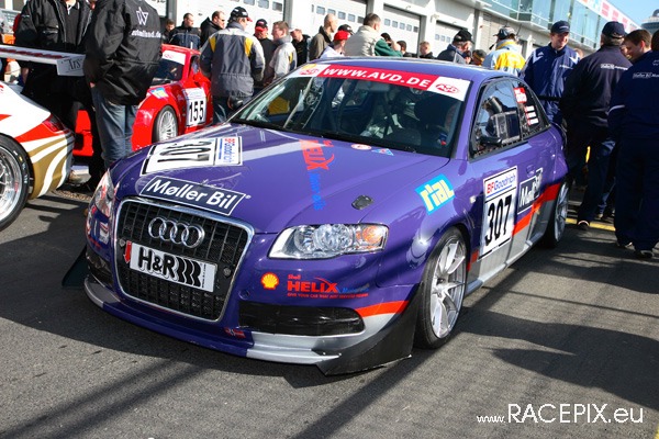 VLN 12-04-2008 01 Training Fahrerlager 058