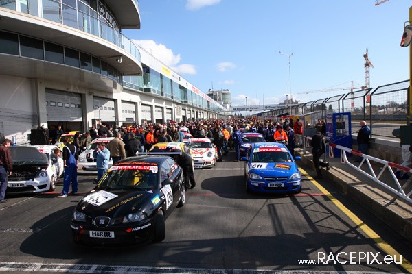 VLN 12-04-2008 01 Training Fahrerlager 059