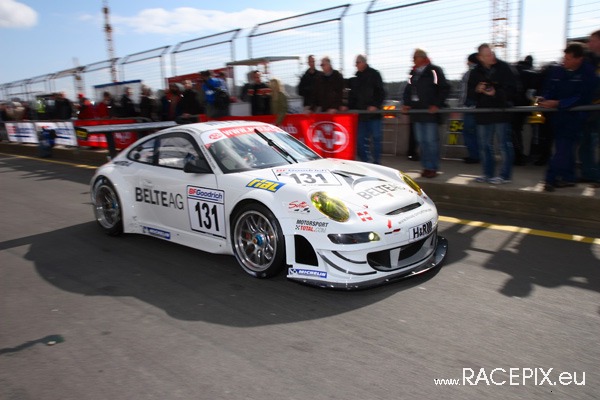 VLN 12-04-2008 01 Training Fahrerlager 065