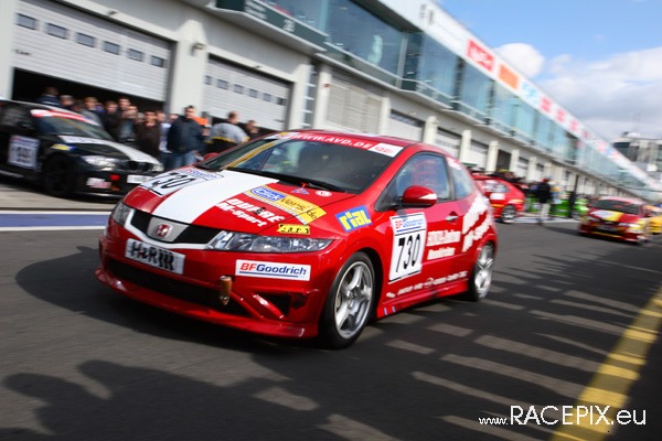 VLN 12-04-2008 01 Training Fahrerlager 068