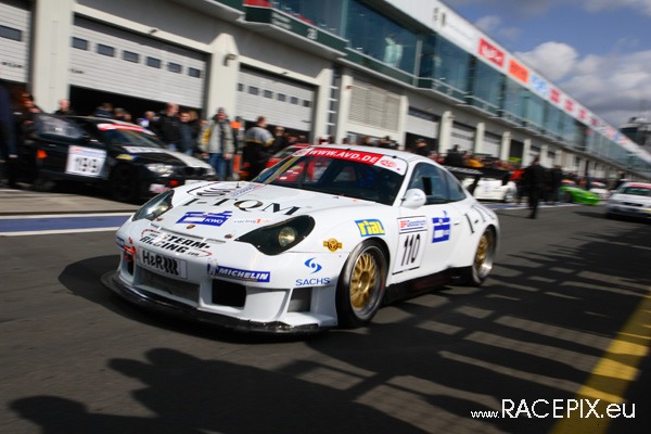 VLN 12-04-2008 01 Training Fahrerlager 073