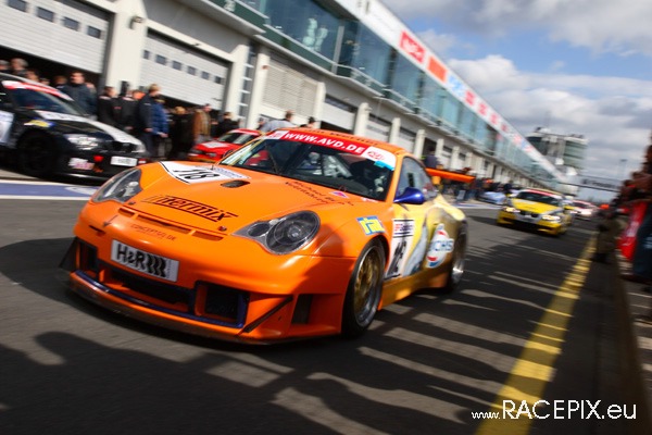 VLN 12-04-2008 01 Training Fahrerlager 076