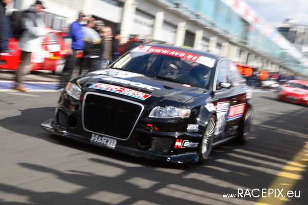 VLN 12-04-2008 01 Training Fahrerlager 089