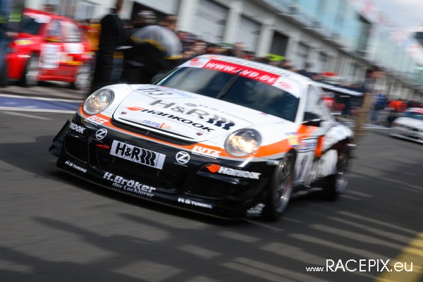 VLN 12-04-2008 01 Training Fahrerlager 097