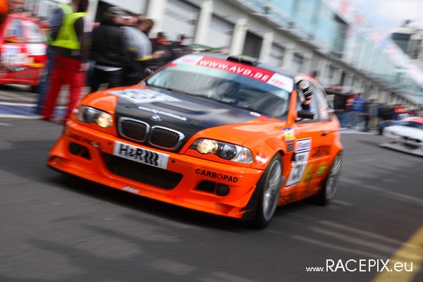 VLN 12-04-2008 01 Training Fahrerlager 102