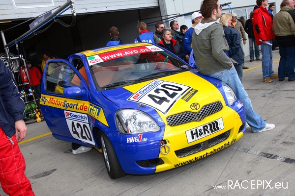 VLN 12-04-2008 01 Training Fahrerlager 108